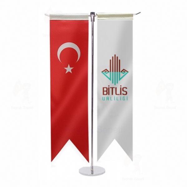 Bitlis Valilii T Masa Bayraklar