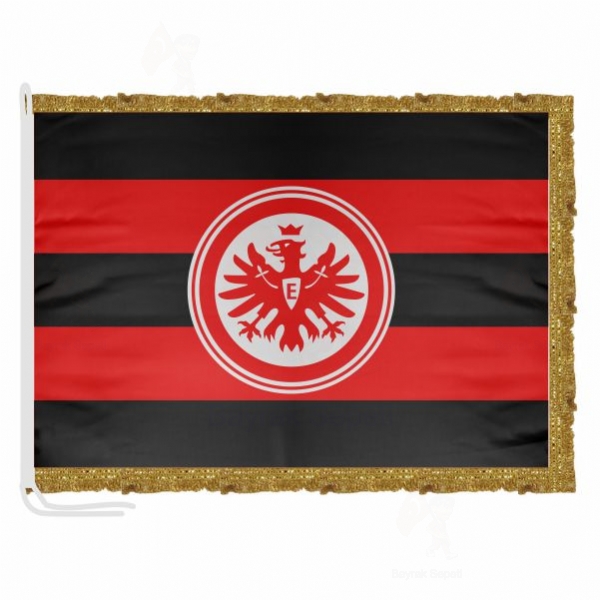 Eintracht Frankfurt Saten Kuma Makam Bayra