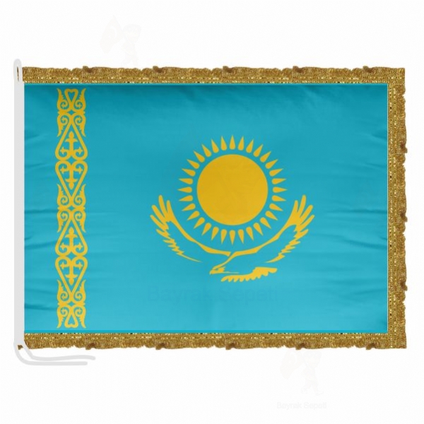 Kazakistan Saten Kuma Makam Bayra