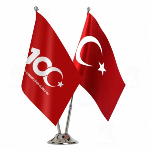 Krmz Trkiye Cumhuryetinin 100.Yl 2 Li Masa Bayraklar