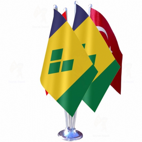 Saint Vincent ve Grenadinler 4 L Masa Bayraklar