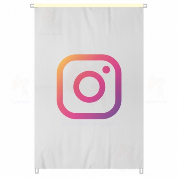instagram Logo Bina Cephesi Bayraklar