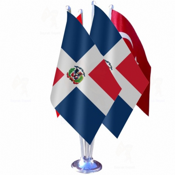Dominik Cumhuriyeti 4 L Masa Bayraklar