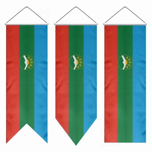Karaçay Çerkesya Kırlangıç Bayraklar