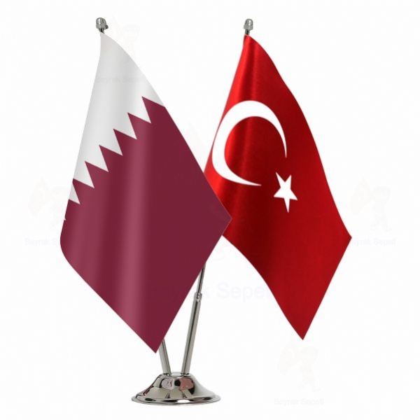 Katar 2 Li Masa Bayraklar