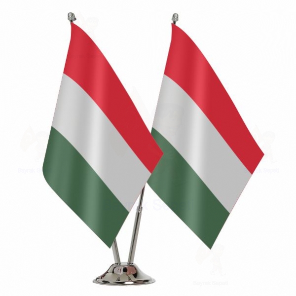 Macaristan 2 li Masa Bayra