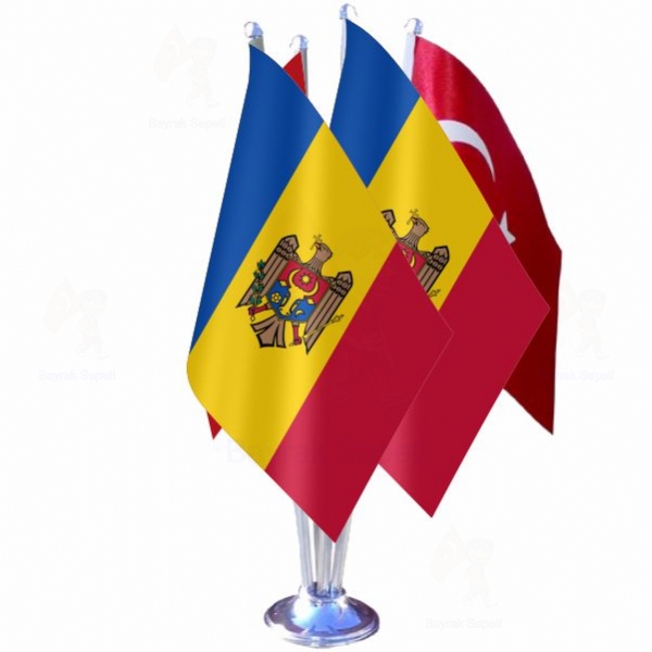 Moldova 4 L Masa Bayraklar